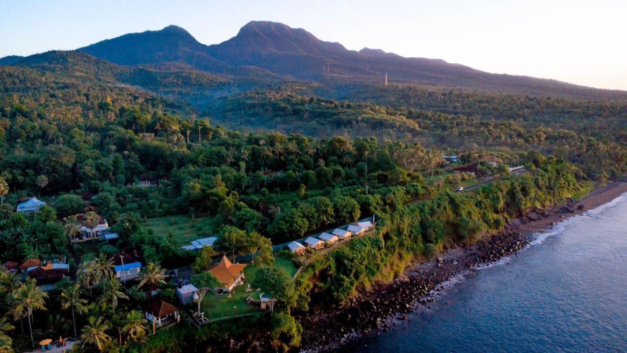 ホテル Bali Cliff Glamping Seraya エクステリア 写真