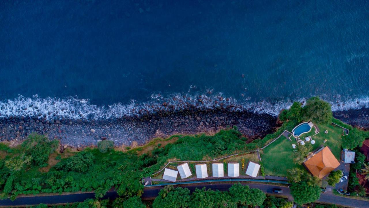 ホテル Bali Cliff Glamping Seraya エクステリア 写真
