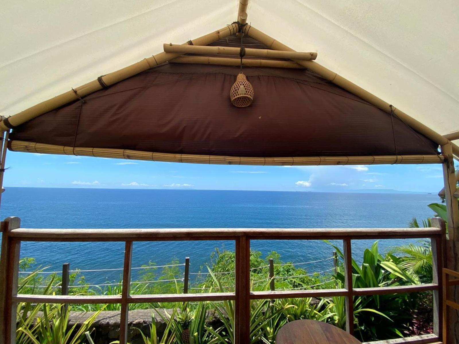 ホテル Bali Cliff Glamping Seraya エクステリア 写真