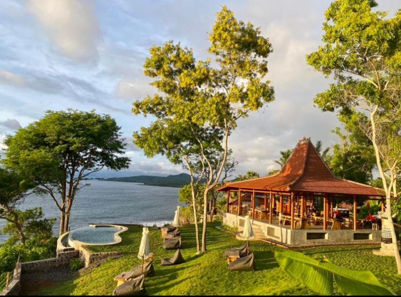 ホテル Bali Cliff Glamping Seraya エクステリア 写真