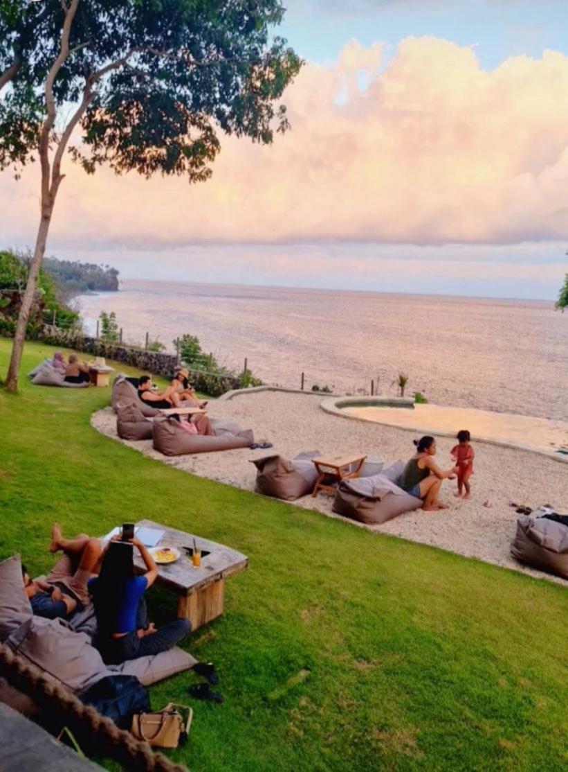 ホテル Bali Cliff Glamping Seraya エクステリア 写真