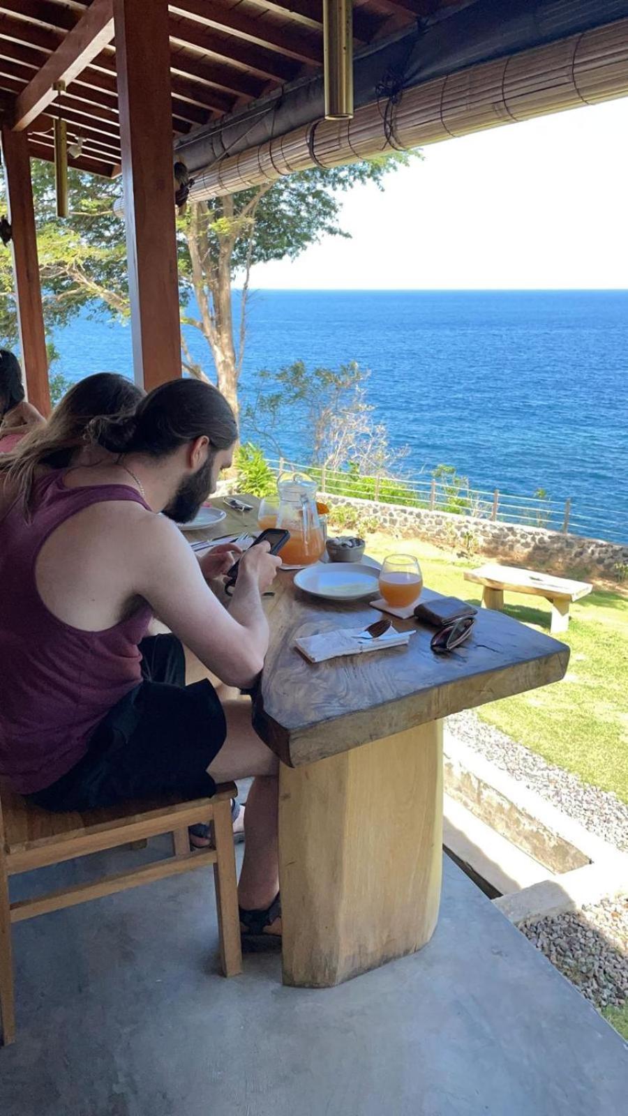 ホテル Bali Cliff Glamping Seraya エクステリア 写真