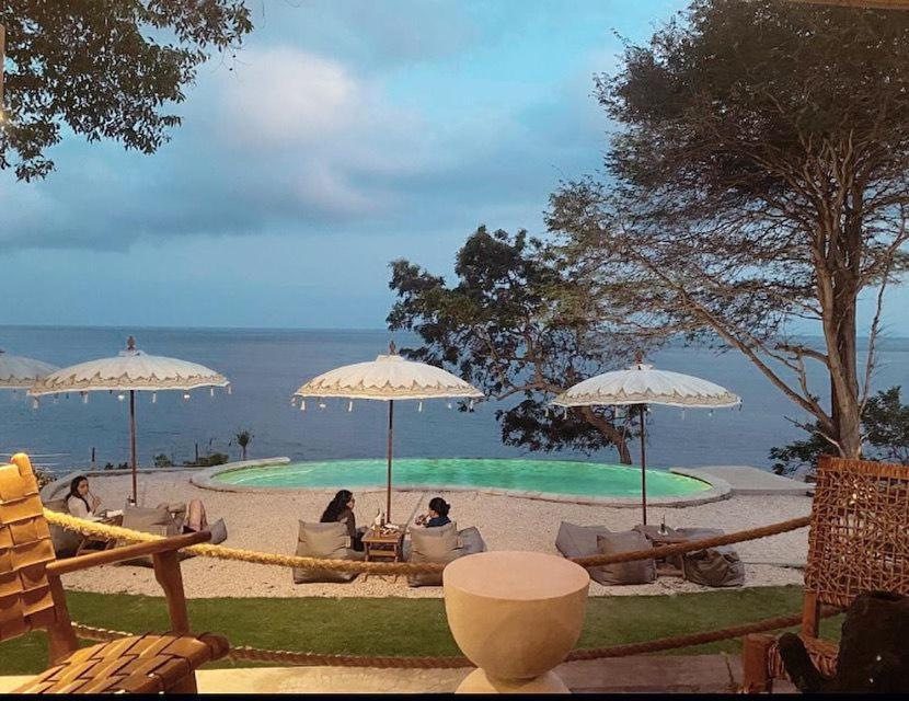 ホテル Bali Cliff Glamping Seraya エクステリア 写真