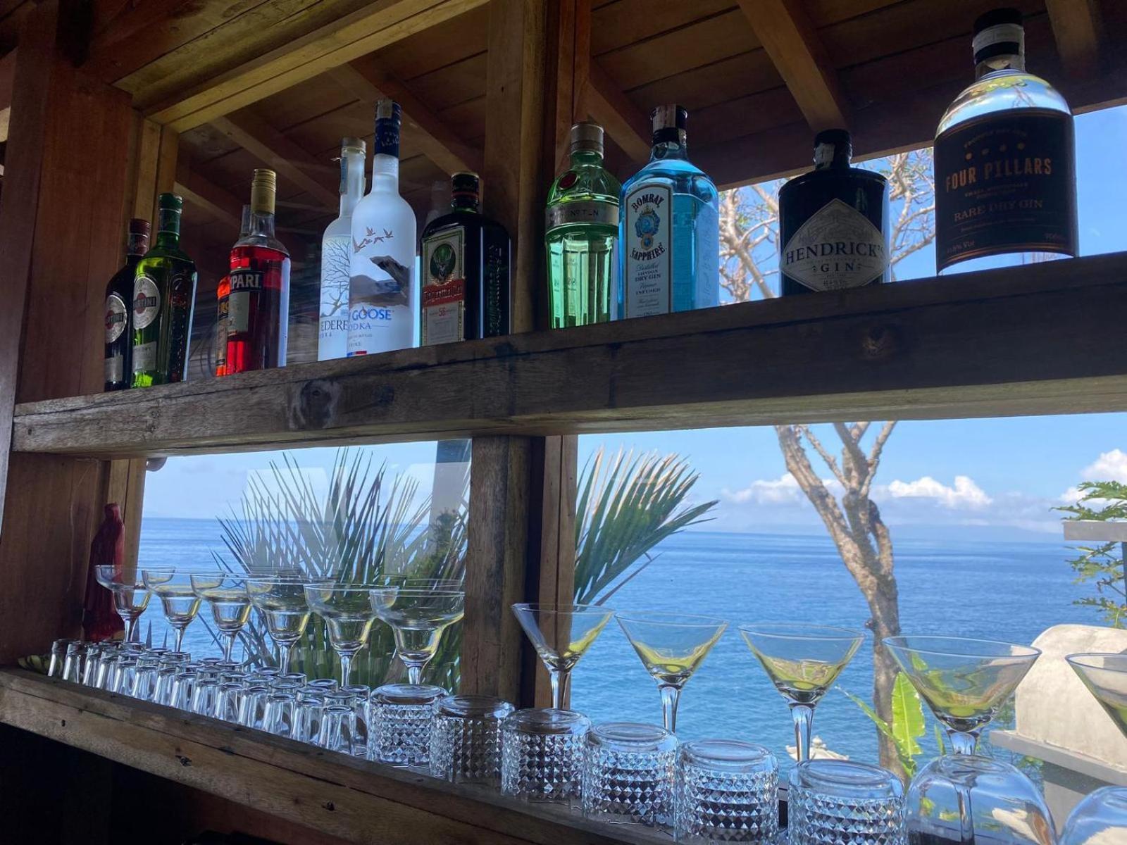 ホテル Bali Cliff Glamping Seraya エクステリア 写真